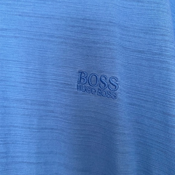 V neck Hugo Boss XL t shirt - Picture 4 of 5